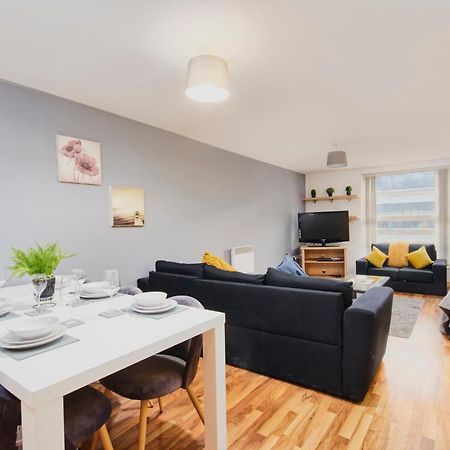 Stylish Manchester Gem - Sleeps 10! Екстер'єр фото