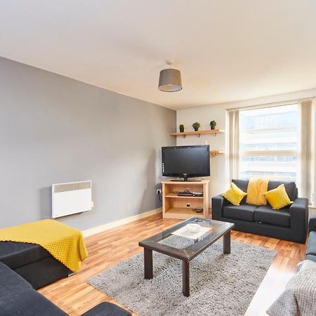 Stylish Manchester Gem - Sleeps 10! Екстер'єр фото