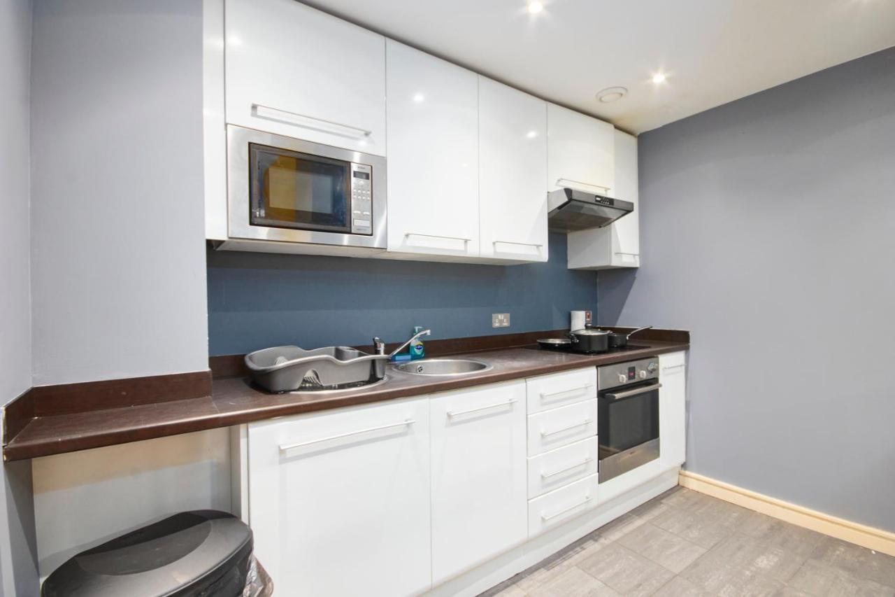 Stylish Manchester Gem - Sleeps 10! Екстер'єр фото