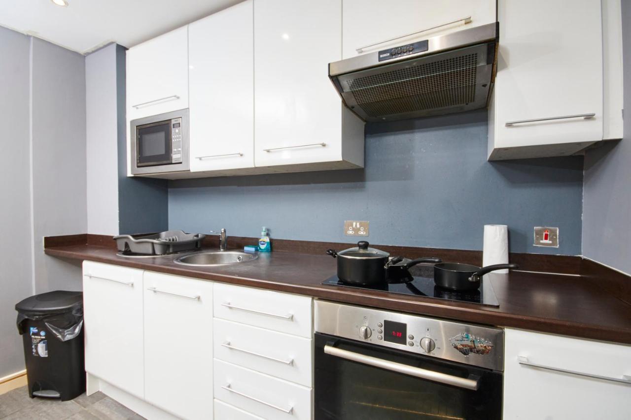 Stylish Manchester Gem - Sleeps 10! Екстер'єр фото