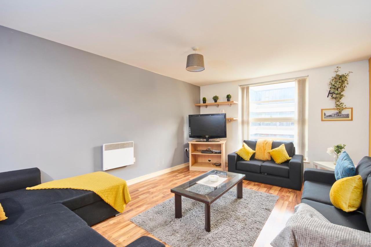Stylish Manchester Gem - Sleeps 10! Екстер'єр фото